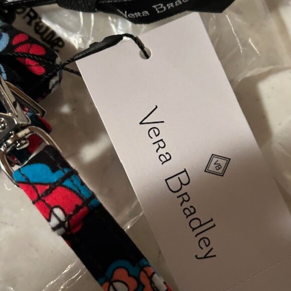 2 new VERA BRADLEY Wallets with straps - Picture 5 of 5
